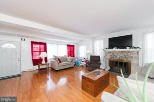 878 Valley Forge Rd, Phoenixville, PA 19460 - Photo 2