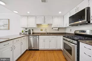 27 Militia Hill Dr, Chesterbrook, PA 19087 - Photo 12