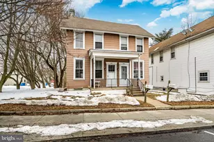 513 W 1st Ave, Parkesburg, PA 19365 - Photo 1