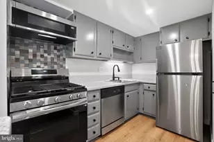 278 Old Forge Crossing, Devon, PA 19333 - Photo 4