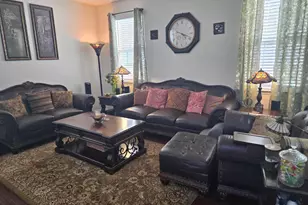 404 W 8th Ave, Parkesburg, PA 19365 - Photo 6