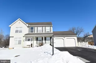 217 Turnberry Dr, Thorndale, PA 19372 - Photo 2