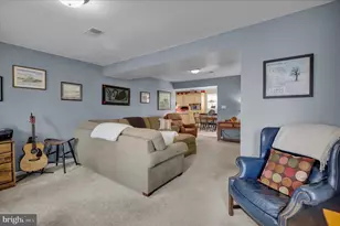 307 Kent Cir, Downingtown, PA 19335 - Photo 2