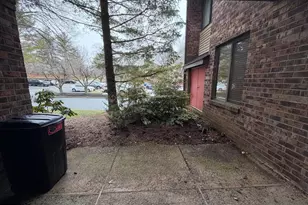 1303 Mountainview Dr, Chesterbrook, PA 19087 - Photo 10