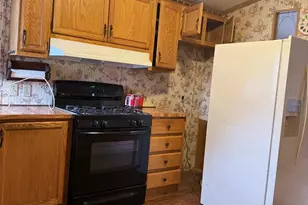 109 Azalea Cir, Honey Brook, PA 19344 - Photo 4