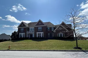 412 Mercer Dr, Downingtown, PA 19335 - Photo 2