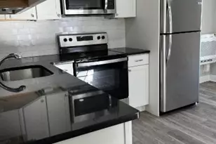 37 Bridge St, Phoenixville, PA 19460 - Photo 2