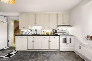 20 N Brandywine Ave, Coatesville, PA 19320 - Photo 10