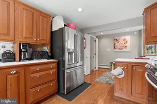647 Fernfield Cir, Wayne, PA 19087 - Photo 12
