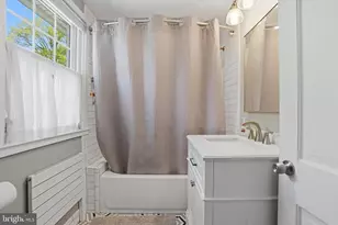 647 Fernfield Cir, Wayne, PA 19087 - Photo 22