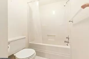 109 Valley Stream Cir, Chesterbrook, PA 19087 - Photo 8