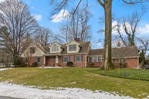 152 Hunters Ln, Devon, PA 19333 - Photo 2