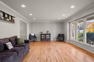 236 Spring Run Ln, Downingtown, PA 19335 - Photo 2