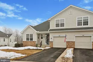 129 Haslan Ln, Coatesville, PA 19320 - Photo 2