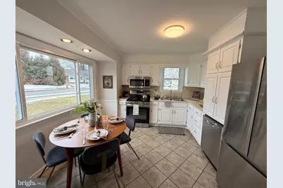 149 Lake Drive, Downingtown, PA 19335 - Photo 6