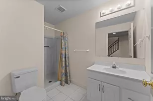 325 Shelbourne Ln, Phoenixville, PA 19460 - Photo 42