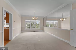 325 Shelbourne Ln, Phoenixville, PA 19460 - Photo 12