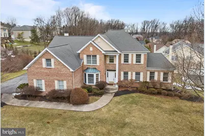 325 Shelbourne Lane, Phoenixville, PA 19460 - Photo 2