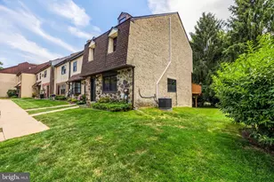 172 Stirling Ct, West Chester, PA 19380 - Photo 2