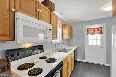 757 N Manor Road, Elverson, PA 19520 - Photo 6