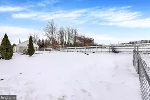 757 N Manor Rd, Elverson, PA 19520 - Photo 4