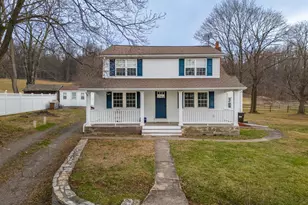 215 Hopewell Rd, Elverson, PA 19520 - Photo 2