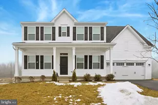 243 Chastain Dr, Honey Brook, PA 19344 - Photo 2