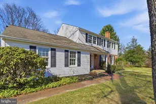 1329 Sugartown Rd, Berwyn, PA 19312 - Photo 2