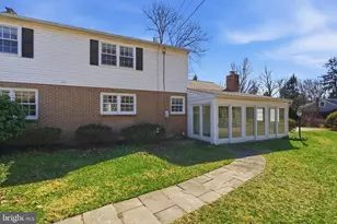 1329 Sugartown Rd, Berwyn, PA 19312 - Photo 32