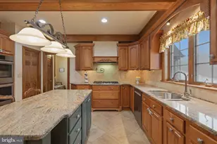 231 Hill Rd, Elverson, PA 19520 - Photo 18