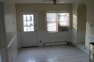 335 Marshall St, Kennett Square, PA 19348 - Photo 2