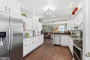 102 Gloucester Ct, Downingtown, PA 19335 - Photo 12