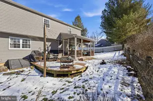 102 Gloucester Ct, Downingtown, PA 19335 - Photo 42