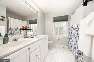 35 Oakwood Ln, Phoenixville, PA 19460 - Photo 26