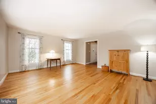 35 Oakwood Ln, Phoenixville, PA 19460 - Photo 10