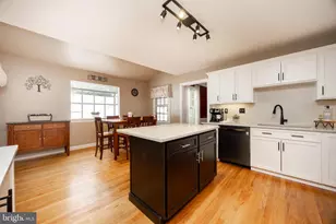 35 Oakwood Ln, Phoenixville, PA 19460 - Photo 6