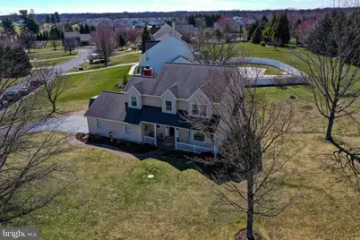 19 Ponds End Drive, Downingtown, PA 19335 - Photo 2