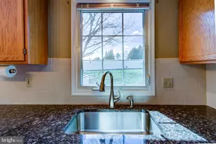 19 Ponds End Dr, Downingtown, PA 19335 - Photo 16