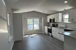 143 Penn Dr, Coatesville, PA 19320 - Photo 4