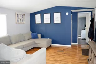 270 W Uwchlan Ave, Downingtown, PA 19335 - Photo 4