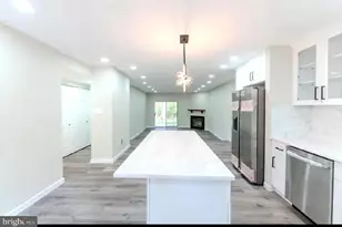 293 Valley Stream Ln, Chesterbrook, PA 19087 - Photo 2