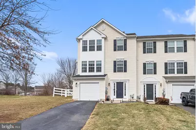 256 S Savanna Drive, Pottstown, PA 19465 - Photo 2