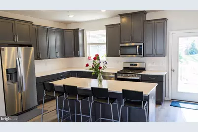 135 Four Leaf Drive, Downingtown, PA 19335 - Photo 2