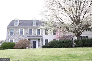 825 Bainbridge Dr, West Chester, PA 19382 - Photo 86