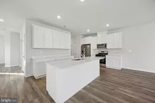 24 Painters Wy, Pottstown, PA 19465 - Photo 2