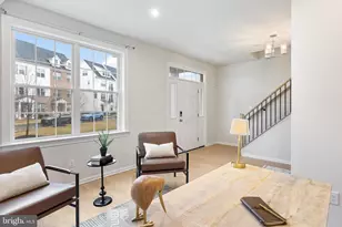 609 Burcham St, Phoenixville, PA 19460 - Photo 2