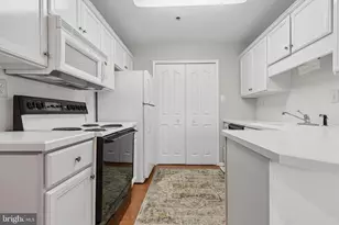 332 Paoli Pointe Dr, Paoli, PA 19301 - Photo 6