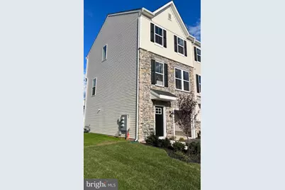 839 Pecan Road, Spring City, PA 19475 - Photo 2