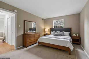 2402 Pond View Dr, West Chester, PA 19382 - Photo 4