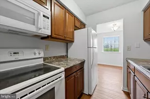 2402 Pond View Dr, West Chester, PA 19382 - Photo 4